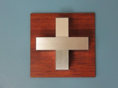 images/productimages/small/Swiss Flag Sweta Cross 02.jpg